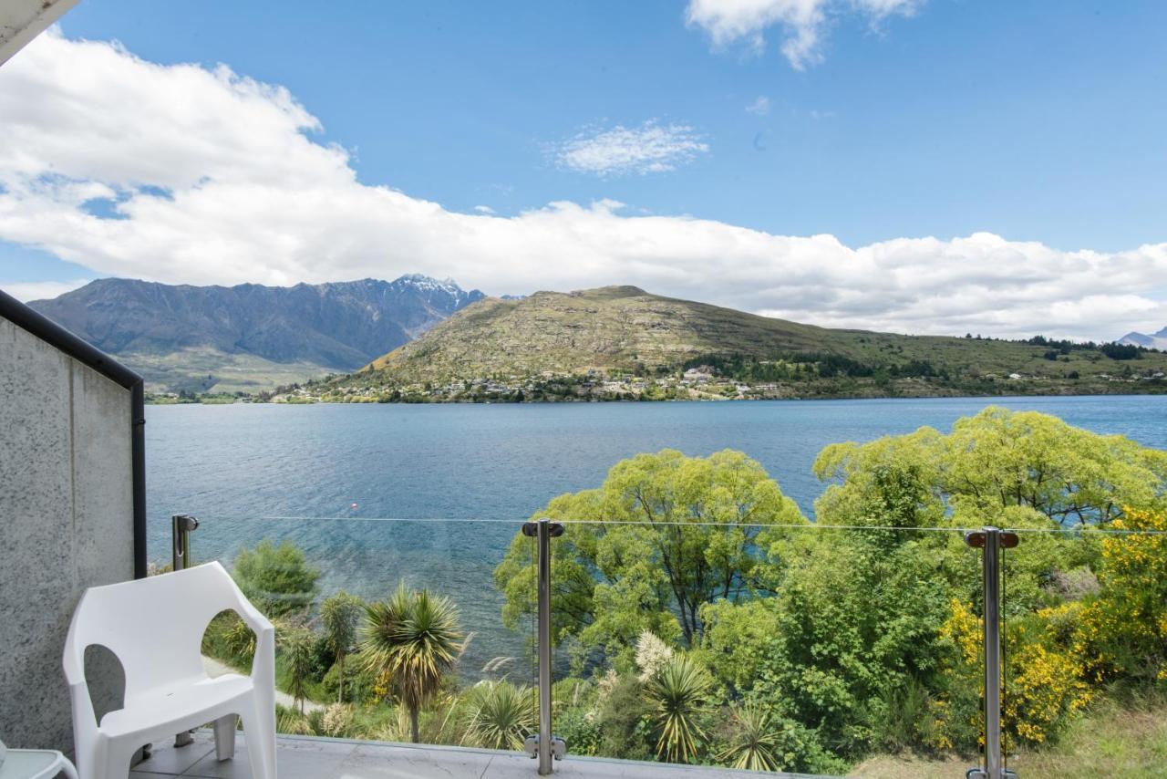 Lakeside Luxury With Spa Квинстаун Экстерьер фото